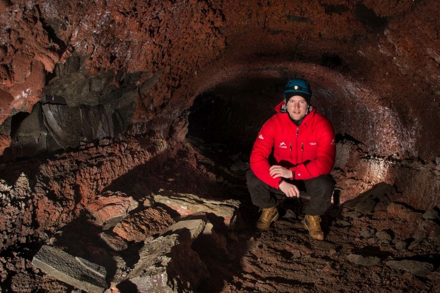 Leiðarendi lava cave