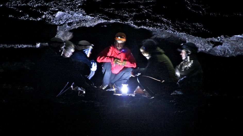 Leiðarendi lava cave tour