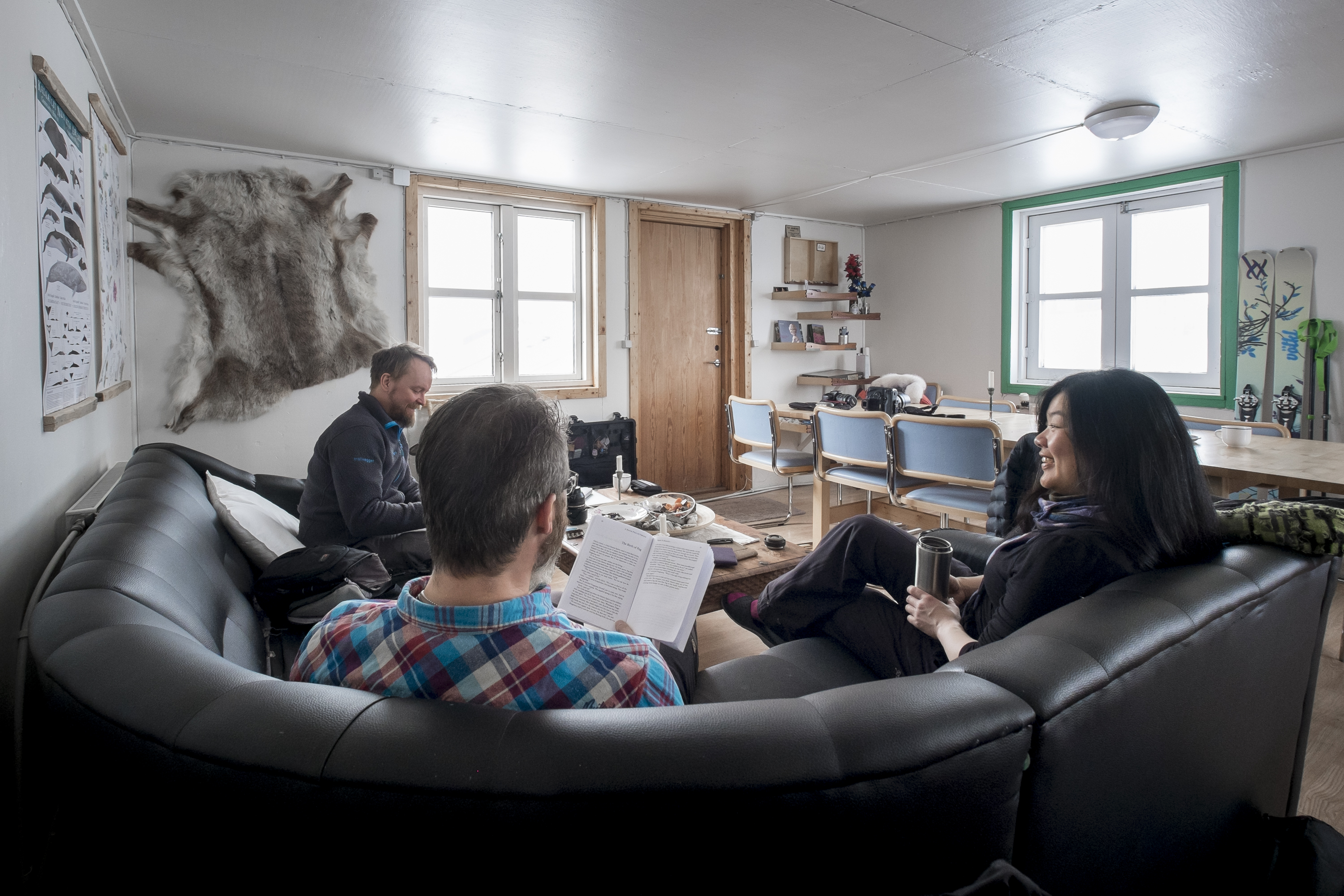The cosy atmosphere at Kulusuk Hostel