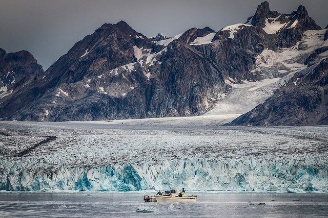 Sailing among Icebergs